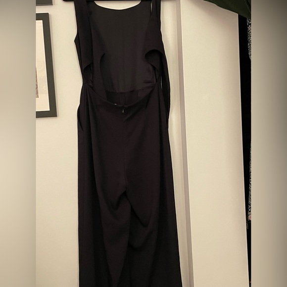 Aritzia romper with tie back - Picture 3 of 3